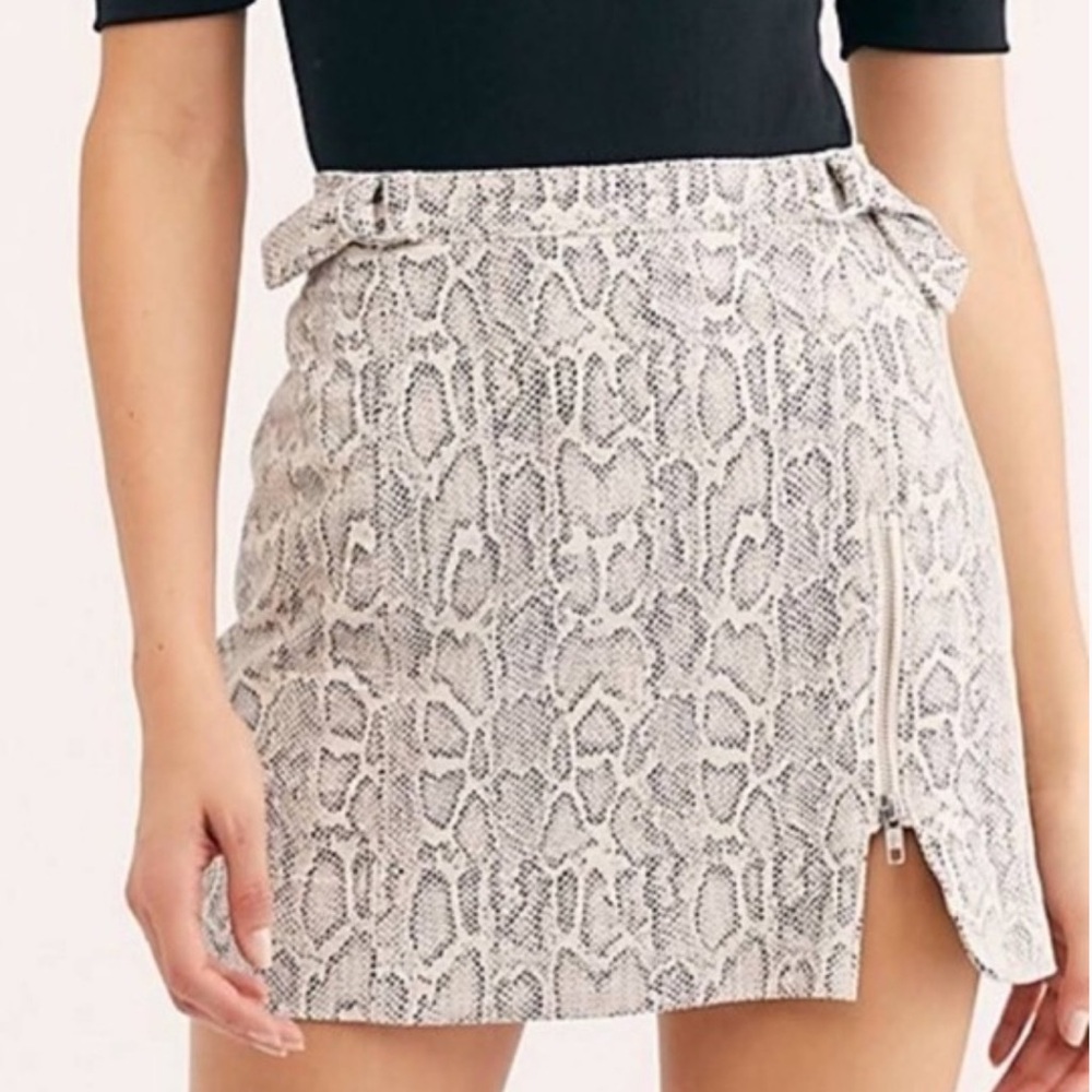 NWT Free People Midnight Magic Faux Snake Print Mini Skirt - Gray (0)